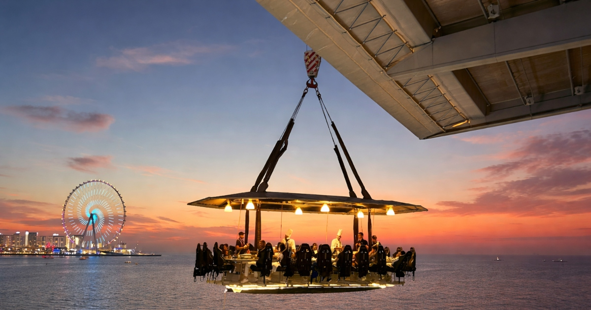 Dinner In The Sky: Restaurant 50 meters high in Dubai